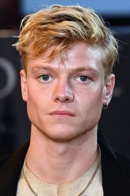Tom  Rhys Harries