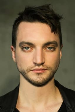 Richard  Harmon